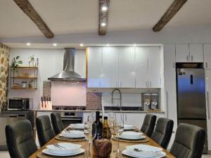 Villa Nika - Three Bedroom Villa with Private Pool