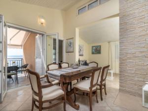 Apartment Villa Daniela - Three Bedroom Apartment with Terrace