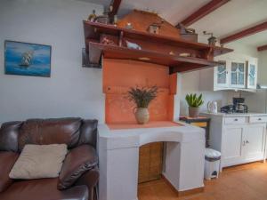 Apartments Bonic - Two Bedroom Apartment with Balcony