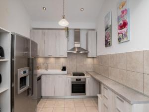 Holiday Home Lea - Three Bedroom Holiday Home with Terrace and Sea View