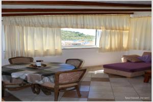 Apartments Juras - Two Bedroom Apartment with Sea View David