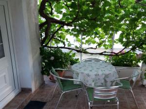 Apartments Lavanda & More - One Bedroom Apartment with Shared Terrace
