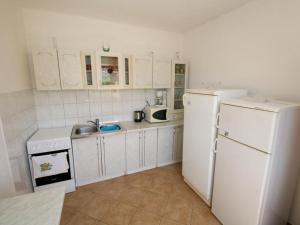Spacious Beachfront Apartment Ciovo - Four Bedroom Apartment with Sea View