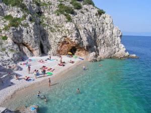 Wonderful Brsec Apartments with Sea View and Shared Pool - Comfort One Bedroom Apartment