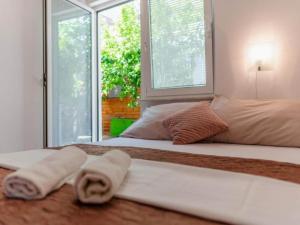 Le ek Cozy Apartments - Two Bedroom 1