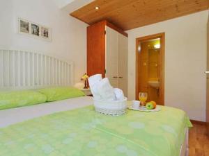 Blissful Bay Apartments Vrboska - Classic Two Bedroom Apartment with Terrace