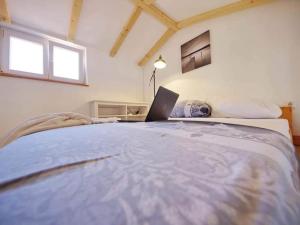 Blissful Bay Apartments Vrboska - Classic Two Bedroom Apartment with Terrace