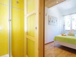 Blissful Bay Apartments Vrboska - Classic Two Bedroom Apartment with Terrace