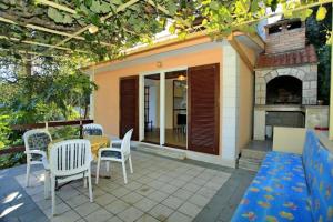 Apartments Villa Cebalo Kor ula - Standard One Bedroom Apartment with Terrace and Sea View EMA