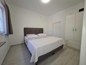 Luxury apartment Ani II - Two Bedroom Apartment with Terrace