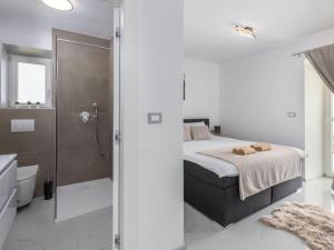 Apartments Bregha - Three Bedroom Apartment with Terrace