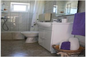 Apartments Juras - Studio Apartment with Loggia Ana