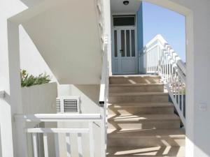 Apartments Trogrli - Studio with Balcony and Sea View