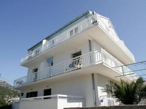 Apartments Trogrli - Studio with Balcony and Sea View