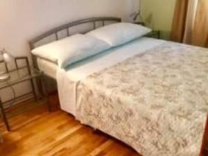 Apartment Belu - Two Bedroom Apartment With Sea View