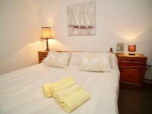 Three Bedroom Apartment with Terrace