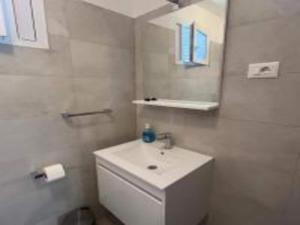 Apartments Bleu - One Bedroom Apartment with Balcony and See View 1