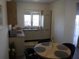 Cozy Apartment Bili - Two Bedroom Apartment