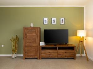 Holiday Home Milevoj - Three Bedroom Holiday Home