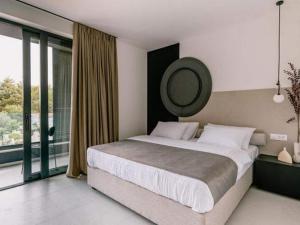 Four Bedroom Villa with pool