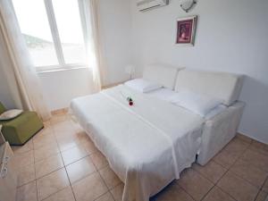 Beachfront Apartments Tamarix - Superior One Bedroom Apartment Grand 4