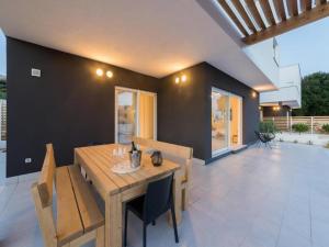 Luxury Villas Bellavista - Four Bedroom Villa with Pool