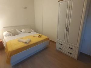 Two Bedroom Apartment with Sea View