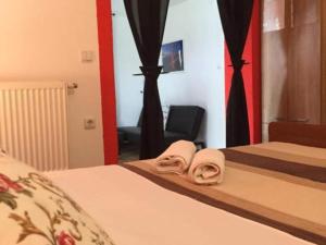 Studio Apartment with Terrace and Pool