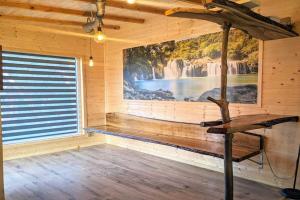 Apartment with river view, sauna, boat