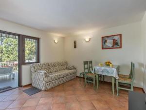 Apartment with balcony and 1 room