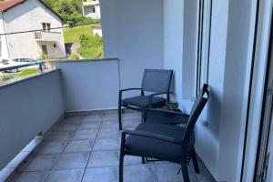 Modern & Charming - Free Private Parking - One Bedroom Apartment