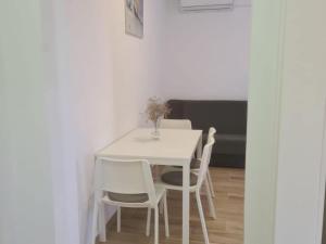 Apartments Rubbi - Two Bedroom Apartment with Terrace