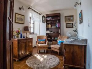 Stone House Seaside Retreat on Bra Island - Two Bedroom Apartment 2