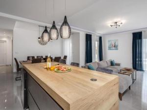 Villa Fran - Four Bedroom Villa with Private Pool