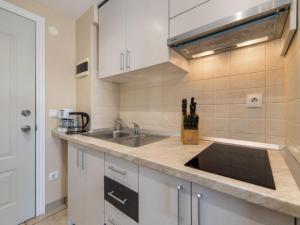 Apartments Nmn - Studio Apartment with Balcony 2