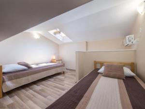 Apartments Nmn - Studio Apartment with Balcony 2