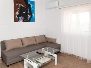 Five Bedroom Villa With Pool