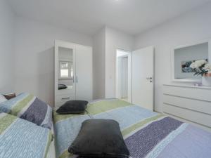 Villa Shaula 1 - Three Bedroom House with Pool