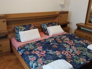 Holiday Home Marina - Two Bedroom Holiday Home with Terrace