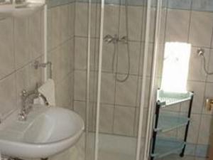 Apartments White House - One Bedroom apartment with Balcony 4