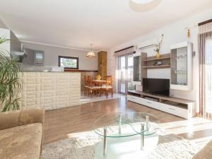 Mediterranean Stylish Villa with Pool in Kastel Stari - Six Bedroom Villa with Pool