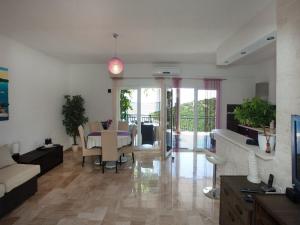 Wonderful Visinisce Apartments with Terrace and Sea Views - Standard Two Bedroom Apartment