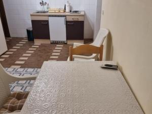 Apartments eljka - Studio Apartment with Terrace with Sea View 6