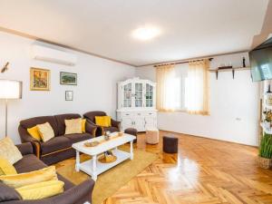 Apartment with 3 rooms and jacuzzi