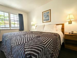 King Room room in Ocean Acres Motel