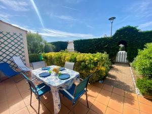 Maisons de vacances Maison renovee avec jardin, 2 chambres, WiFi, a 500m de la mer - Bretignolles-sur-Mer - FR-1-231-320 : photos des chambres