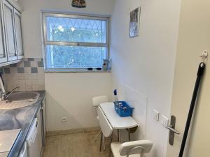 Appartement spacieux avec terrasse vue port, parking inclus - FR-1-252A-133