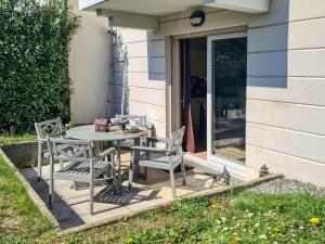 Appartements Charmant appartement renove au centre avec jardin et parking, ideal pour 4 personnes - FR-1-663-34 : Appartement