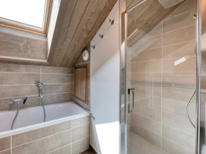Chalet familial 5 chambres, proche ski, vue Mont-Blanc, parking et WiFi - FR-1-663-28