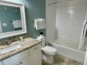 Beachgate Condo Suites and Hotel 233 condo